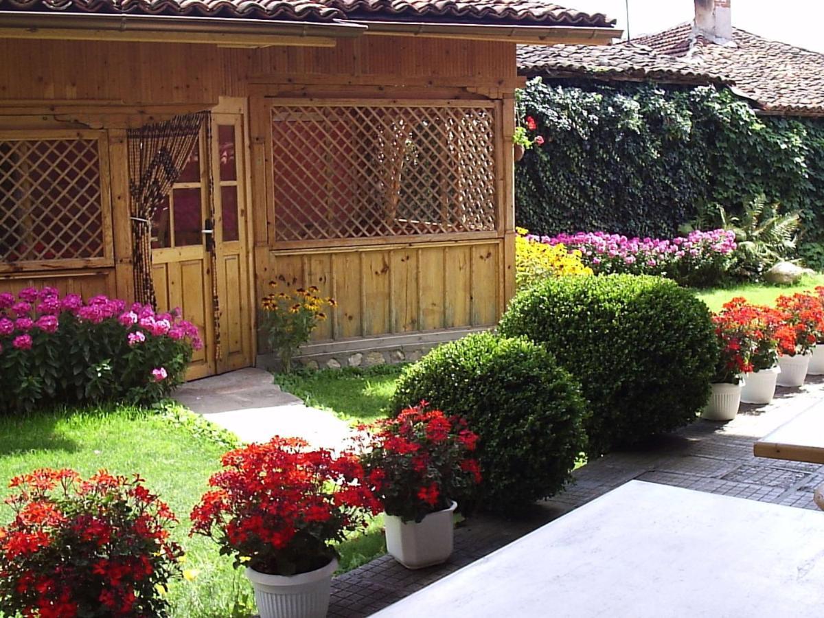 Guest House Astra Kopriwschtiza Exterior foto