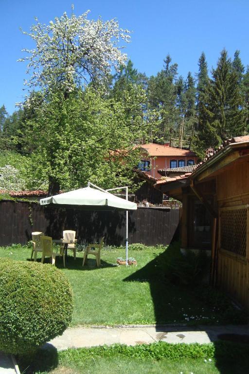 Guest House Astra Kopriwschtiza Exterior foto