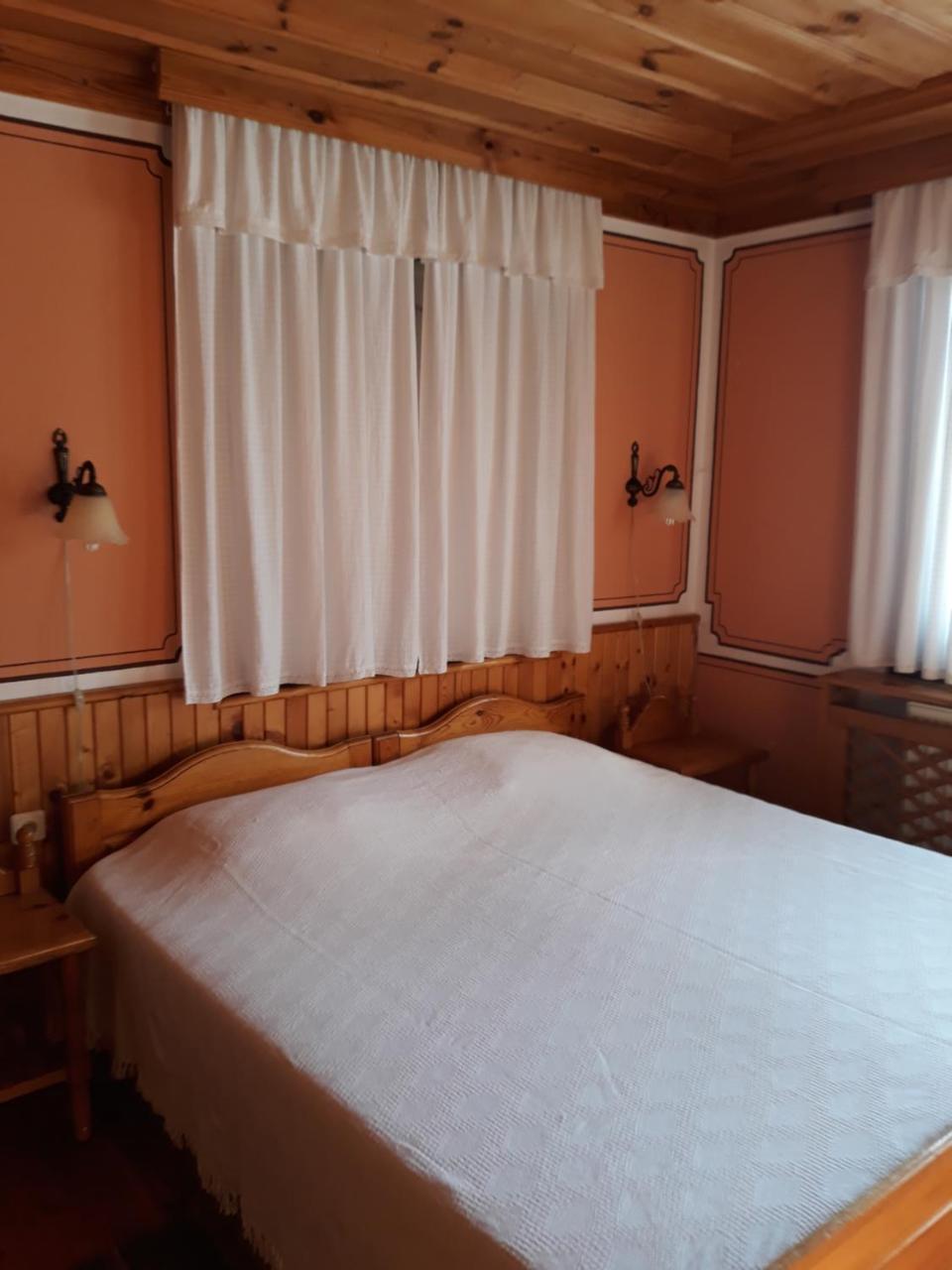 Guest House Astra Kopriwschtiza Exterior foto