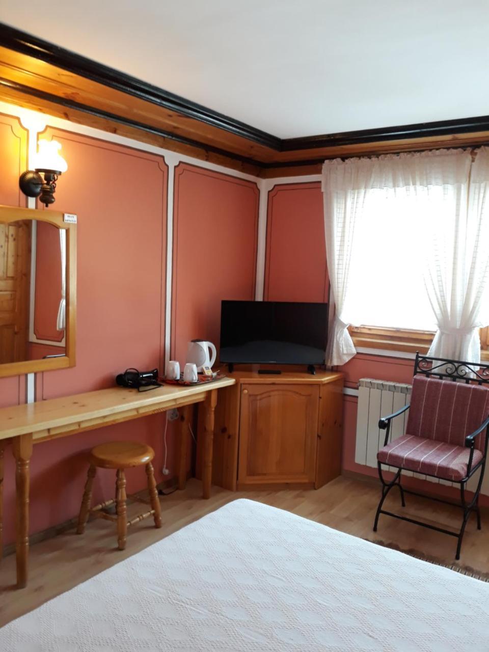 Guest House Astra Kopriwschtiza Exterior foto